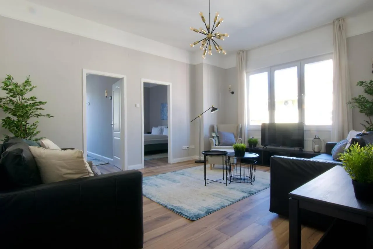 Standard Apartment By Hi5 - Tatra Street Budapest Hungary