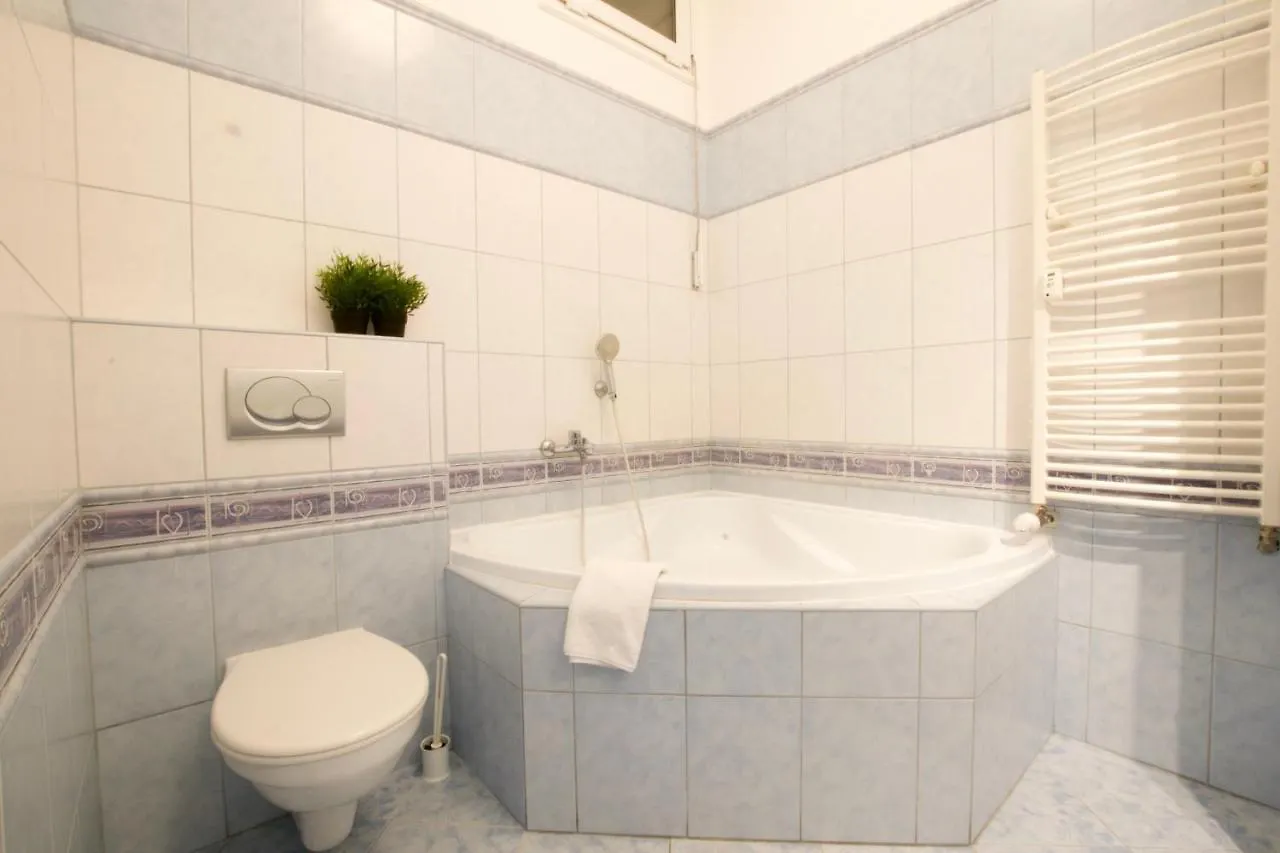 Standard Apartment By Hi5 - Tatra Street Budapest