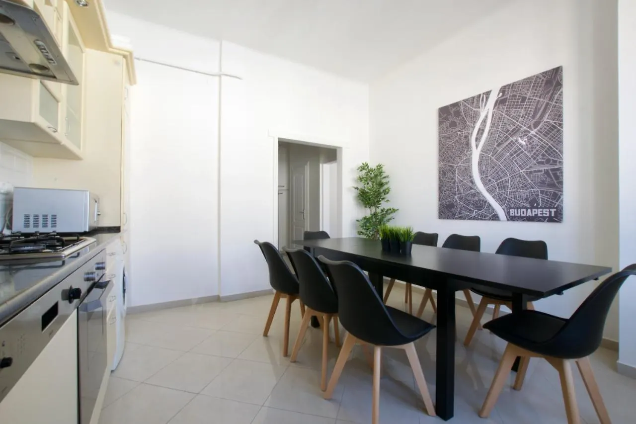 Standard Apartment By Hi5 - Tatra Street Budapest Hungary