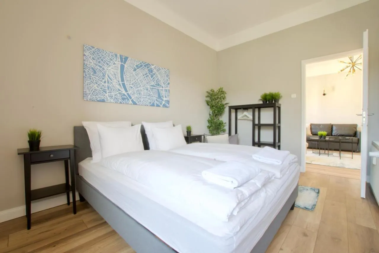 Standard Apartment By Hi5 - Tatra Street Budapest