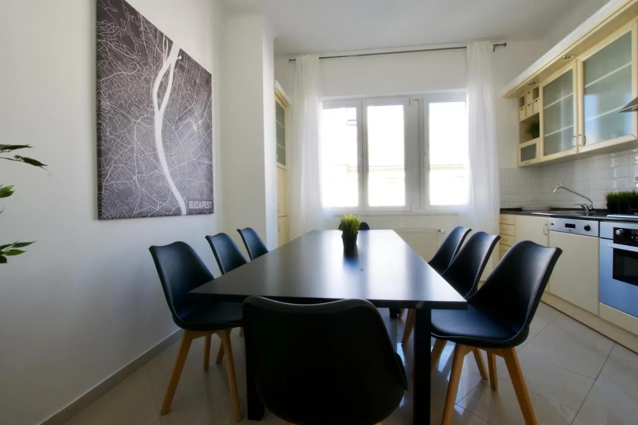 Standard Apartment By Hi5 - Tatra Street Budapest