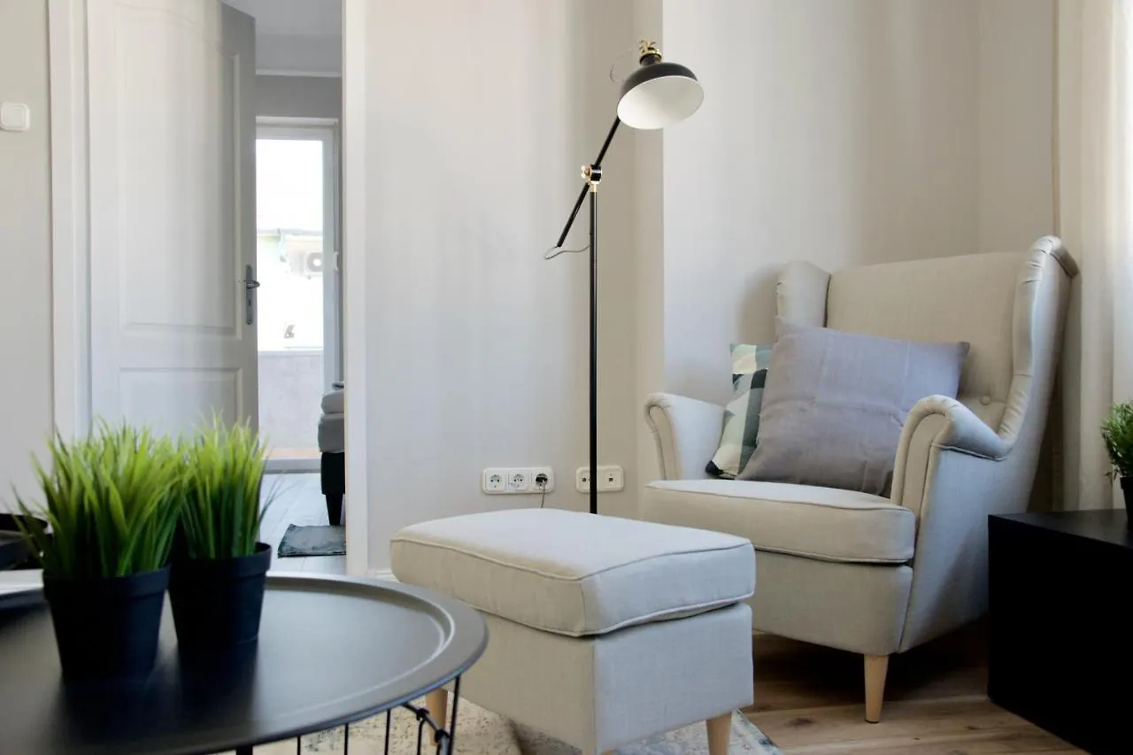 Standard Apartment By Hi5 - Tatra Street Budapest