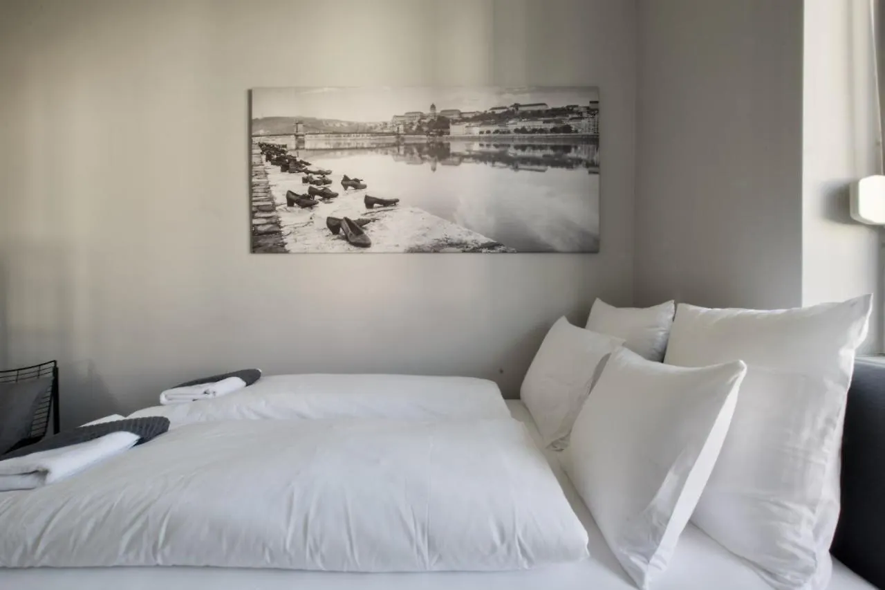 Standard Apartment By Hi5 - Tatra Street Budapest
